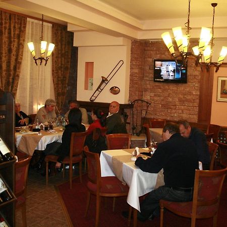 Hotel Nicol Płowdiw Zewnętrze zdjęcie