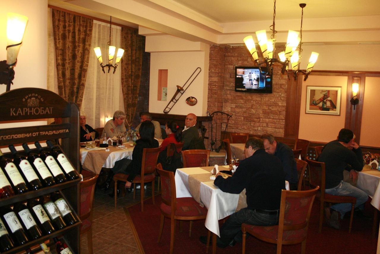 Hotel Nicol Płowdiw Zewnętrze zdjęcie